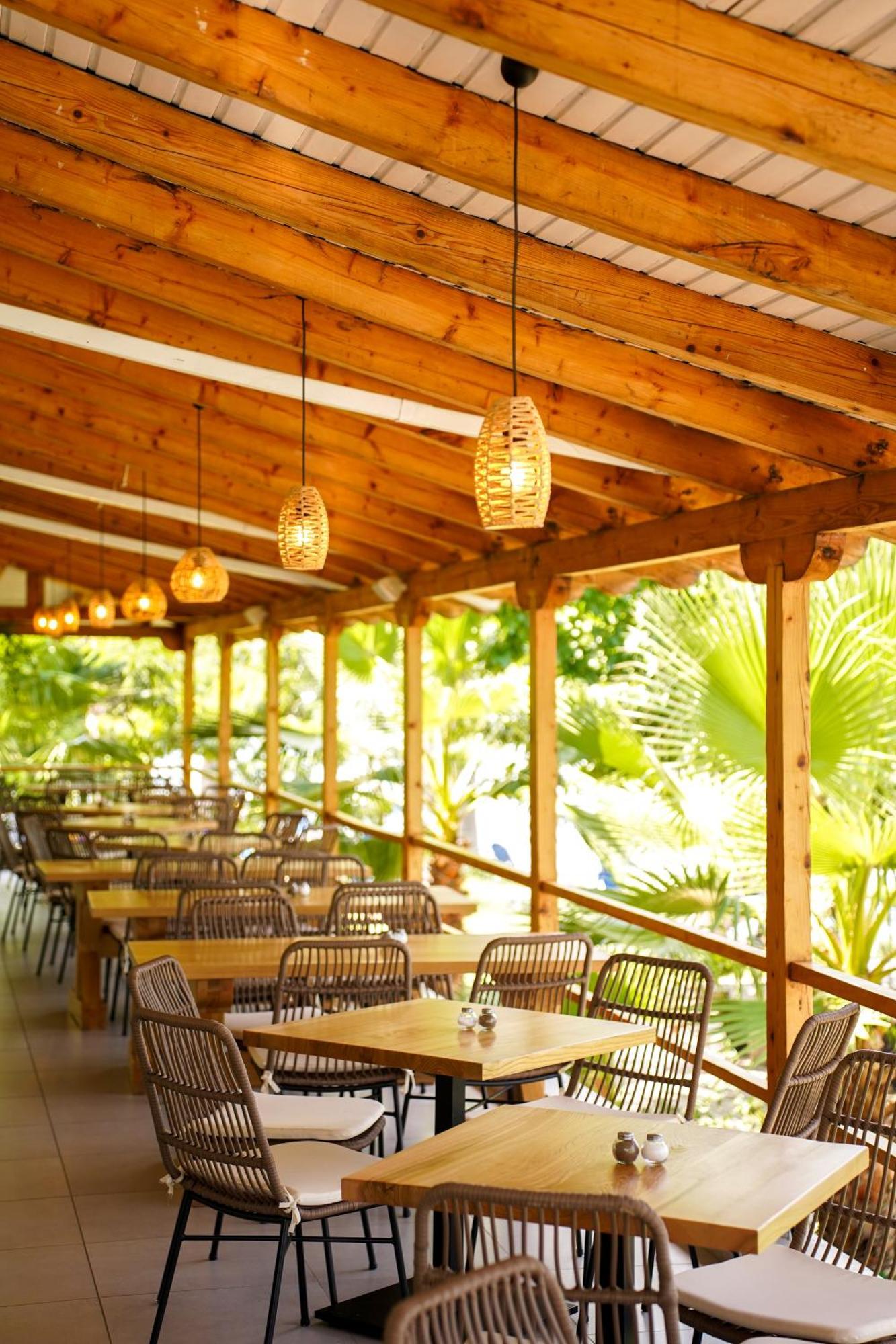 Hotel Sissy Камена-Вурла Экстерьер фото